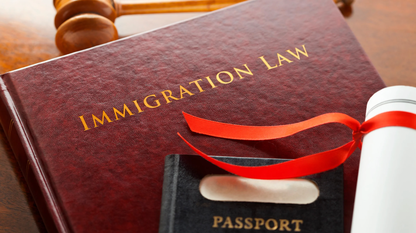 Canada immigration 2025, Canadian immigration policy, benefits of immigration Canada, challenges of immigration Canada, Canada's multiculturalism, immigration trends 2025.